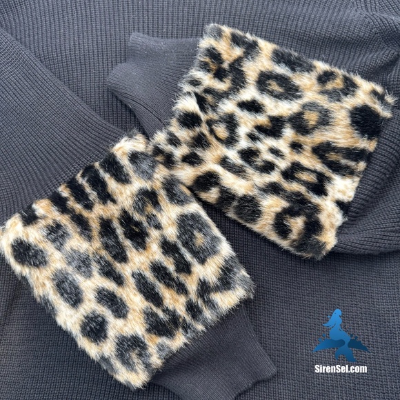 1126 Michael Kors Faux Fur Cuff Sweater Size L - Black/Leopard - Picture 7 of 14